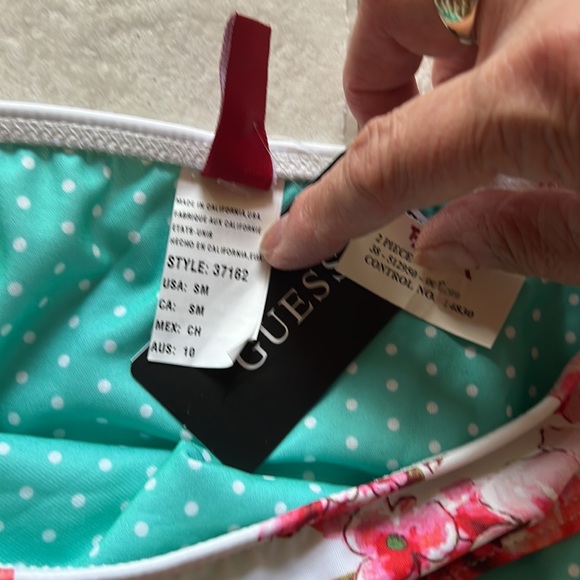 90s Vintage GUESS Pink Floral Bikini Size S bottom (NWT) - 34D top - Picture 3 of 5